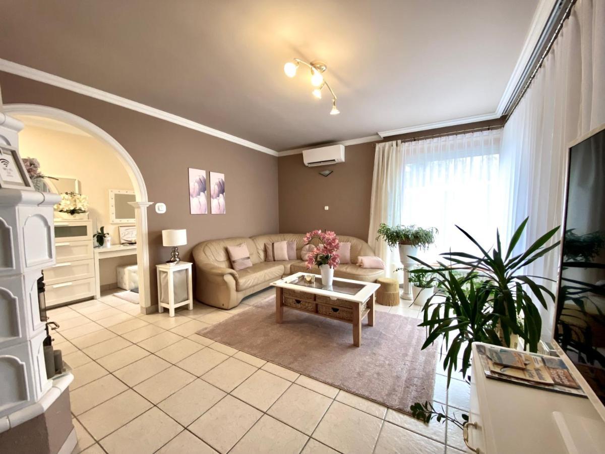 Do-Ti Apartmanhaz Balatonlelle Luaran gambar