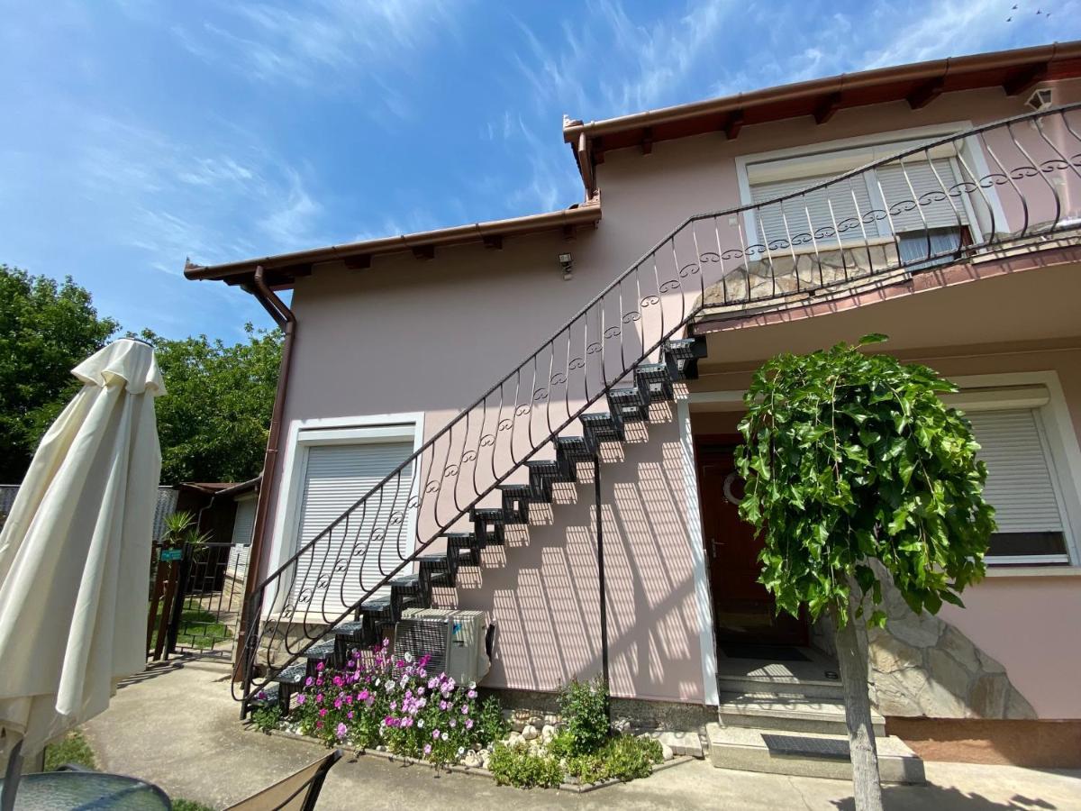 Do-Ti Apartmanhaz Balatonlelle Luaran gambar