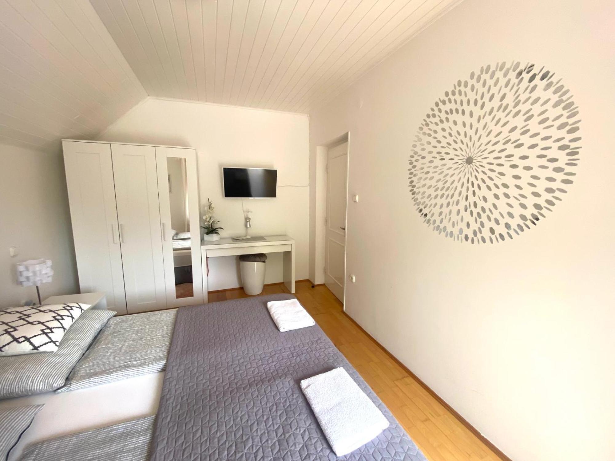 Do-Ti Apartmanhaz Balatonlelle Luaran gambar