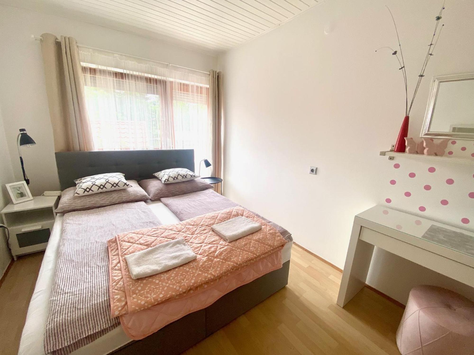 Do-Ti Apartmanhaz Balatonlelle Luaran gambar