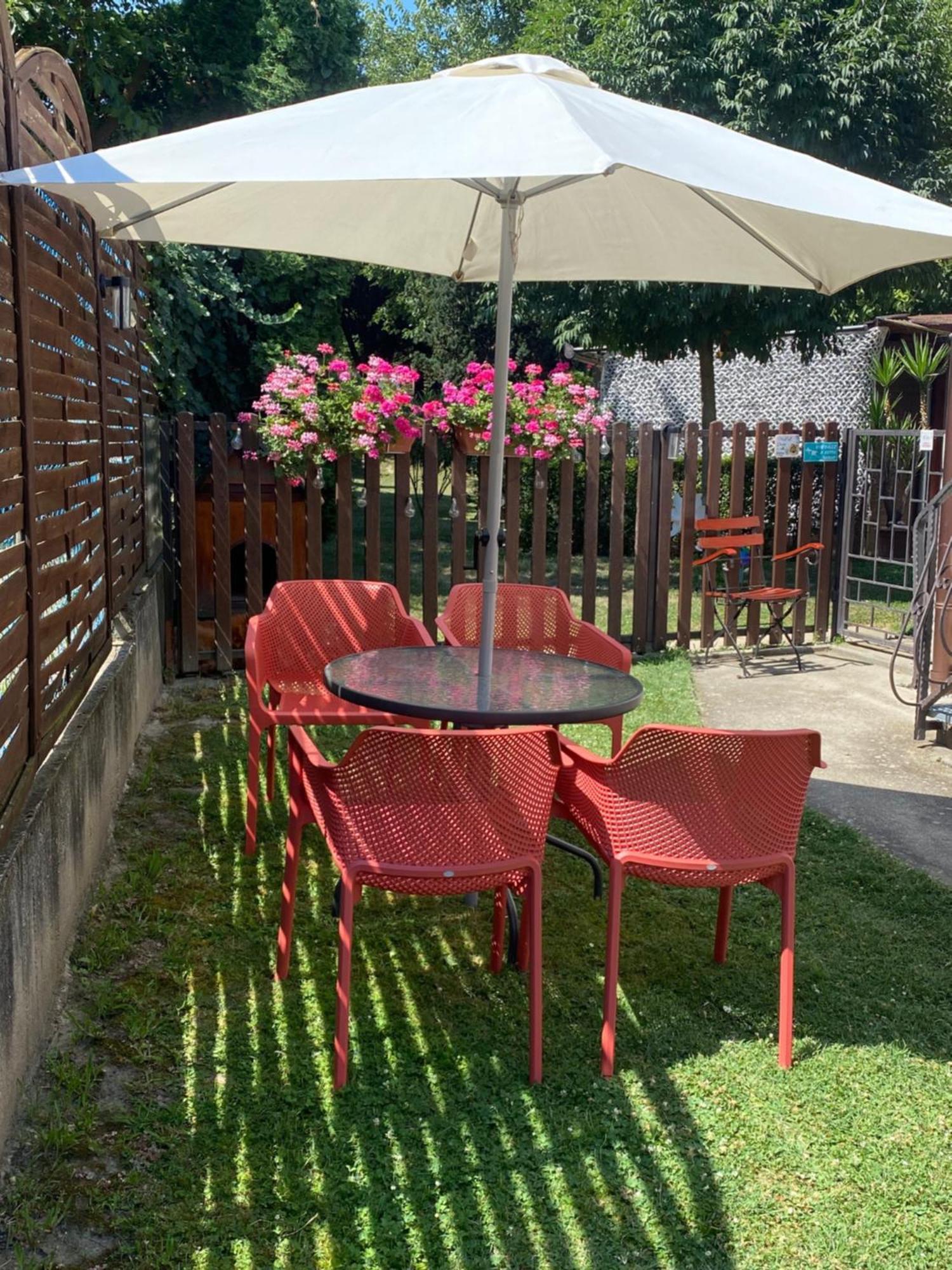 Do-Ti Apartmanhaz Balatonlelle Luaran gambar